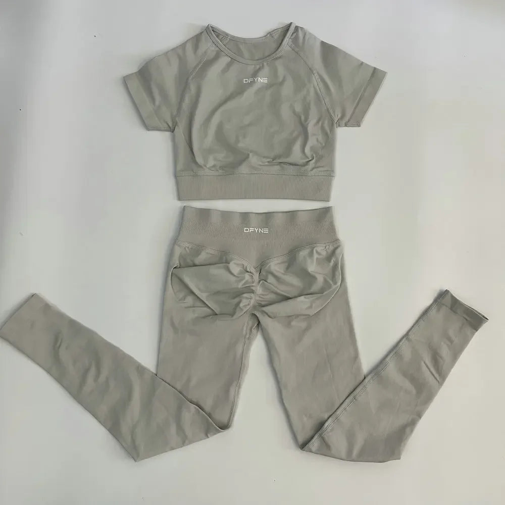 Women's 2 Piece Yoga Outfit Fitness Apparel Set